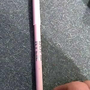 Kylie cosmetic gel eye liner